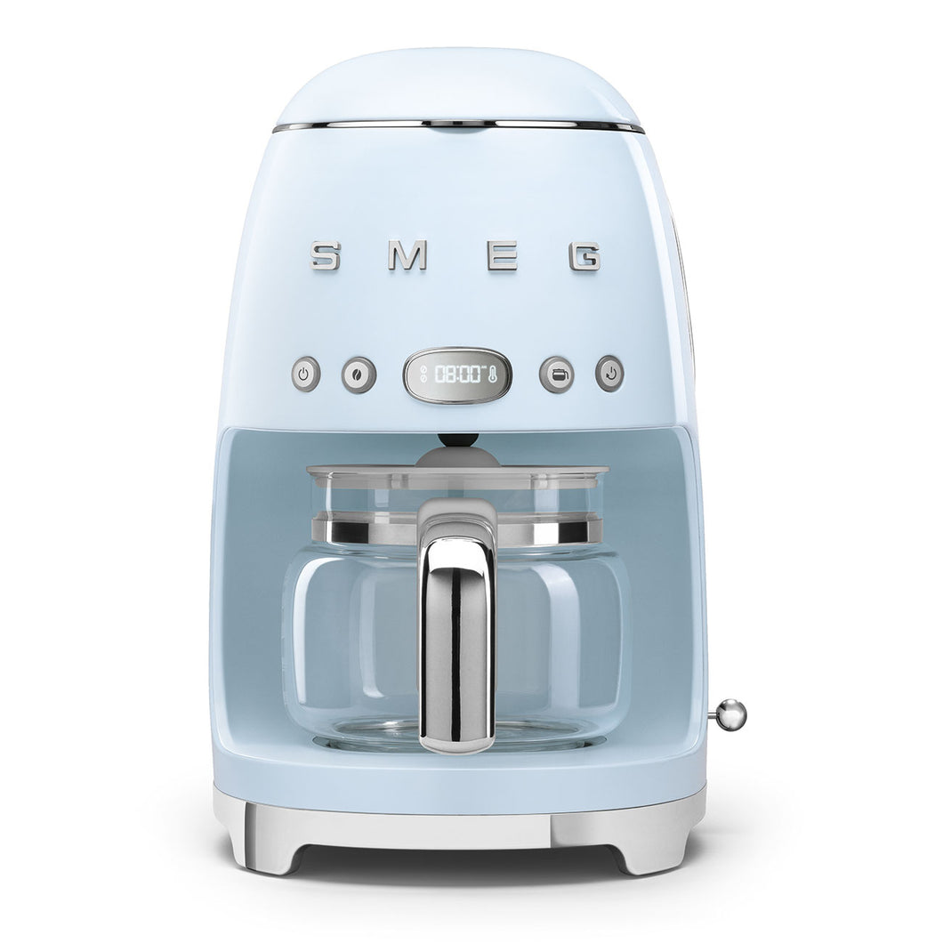 Cafetière style rétro SMEG DCF02PBUS années 50 en bleu pastel - Boîte ouverte certifiée