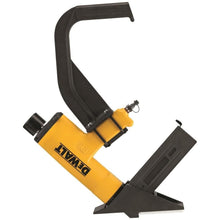 Charger l&#39;image dans la galerie, DEWALT 15.5GA Pneumatic Hardwood Flooring Stapler - Refurbished with Dewalt Warranty
